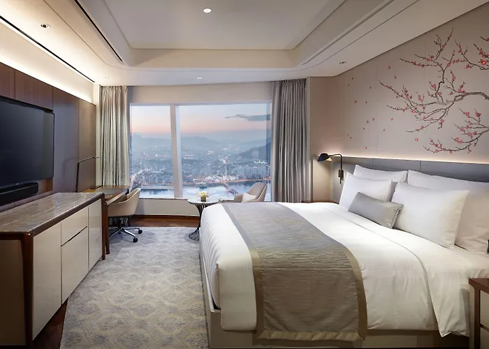 Hotel Signiel 5*